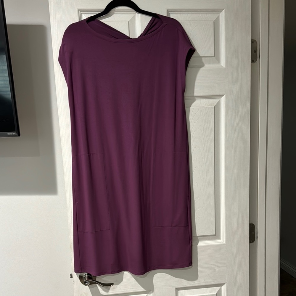 Ellen fisher Women dress size m.with pocket new